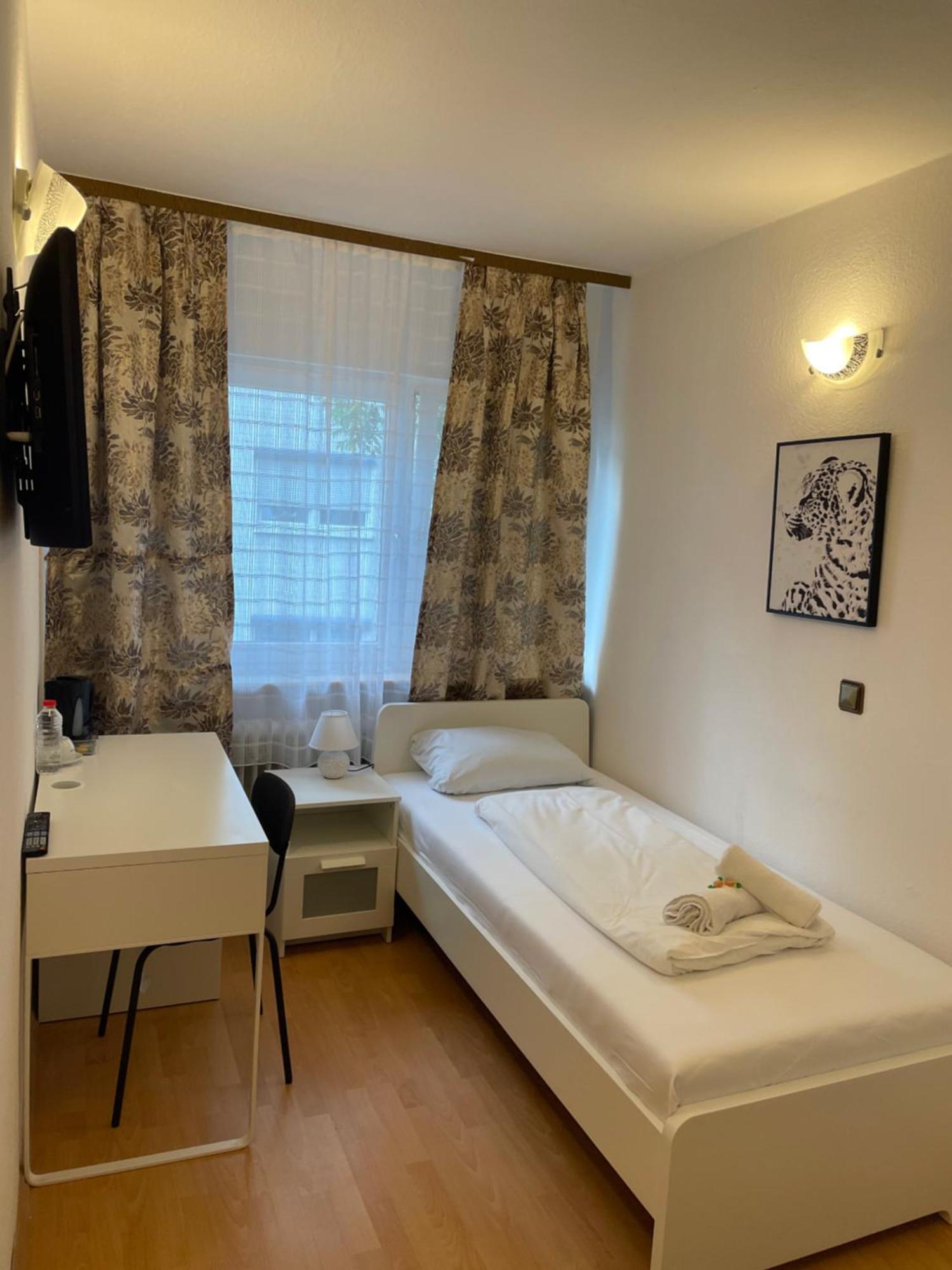 Hotel Starlight Frankfurt am Main Ngoại thất bức ảnh